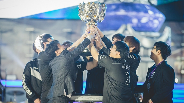 AL爱笑朋友圈曝光与BLG战队经理聚餐合照引网友热议